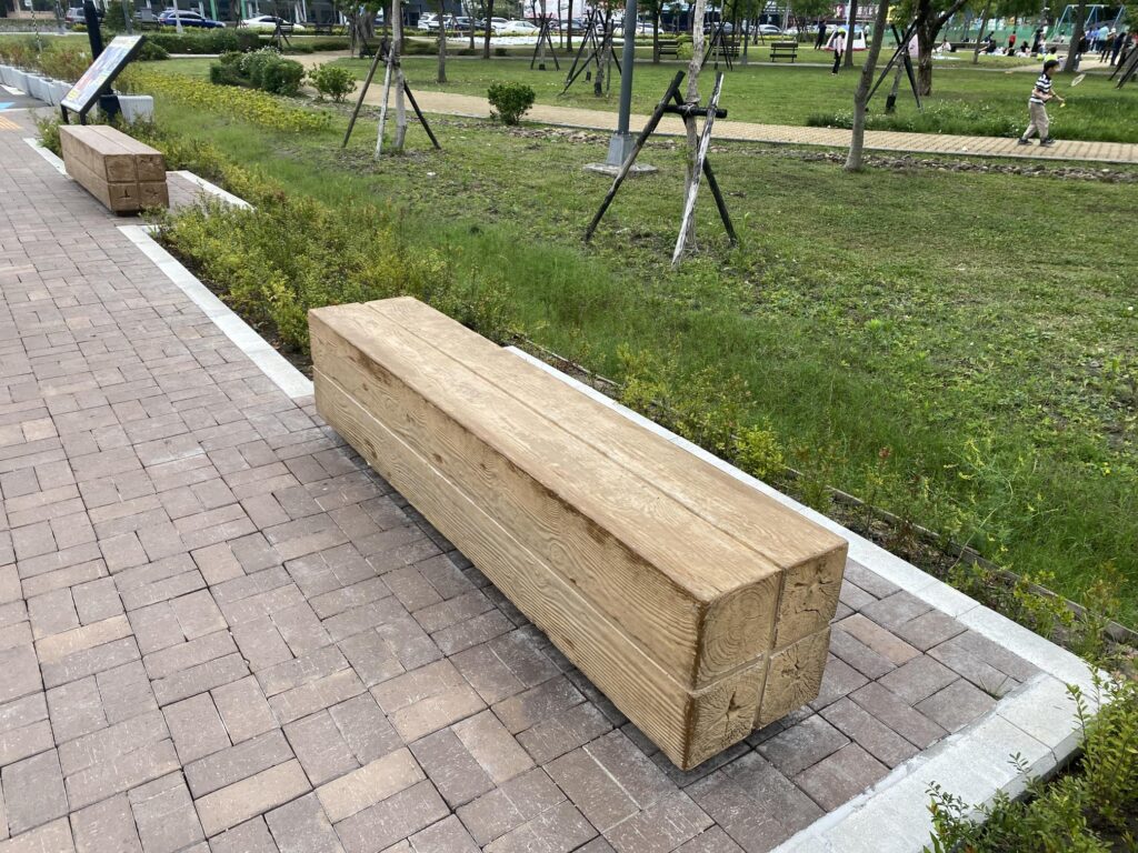 福星公園　椅子